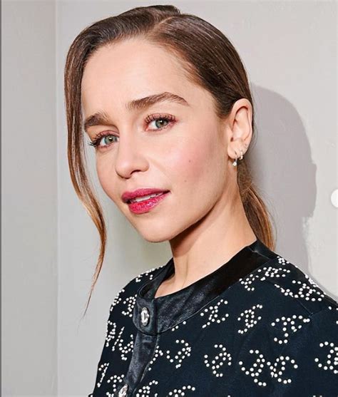 emilia clarke grandmother|Emilia Clarke Height, Age, Family, Biography »。